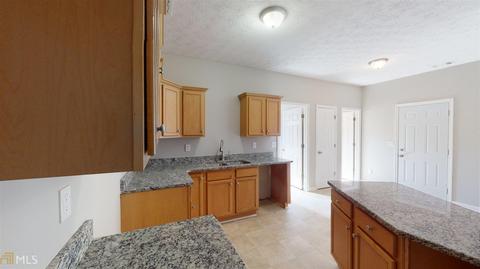 8242 Sterling Ln, Covington, GA 30014 photo 9