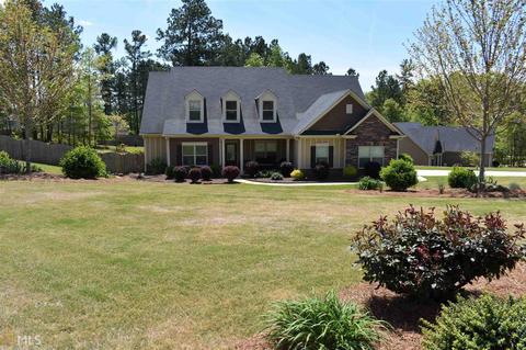 1550 Shadowstone Cir, Winder, GA 30680 photo 2