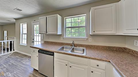 610 Creekview Blvd, Covington, GA 30016 photo 5
