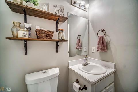 401 Ryan Cir, Winder, GA 30680 photo 9