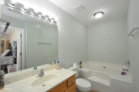 68 Nantucket Dr, Lagrange, GA 30241 photo 4