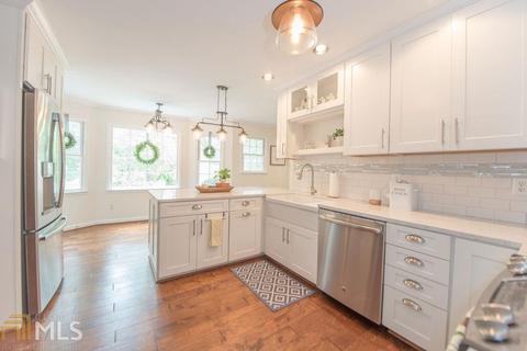 2838 Baronet Ct, Duluth, GA 30096 photo 12
