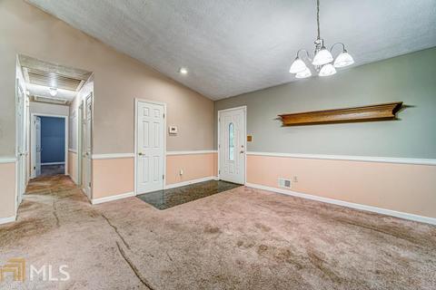 6772 Doublegate Ln, Rex, GA 30273 photo 3