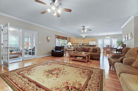230 Willow Ridge Ln, Jackson, GA 30233 photo 2