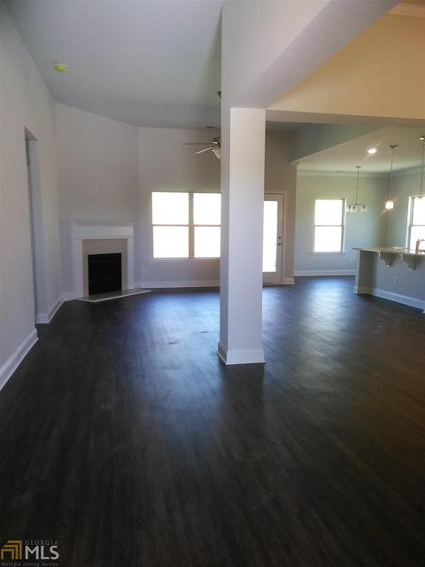 431 Walker Cr, Commerce, GA 30529 photo 2