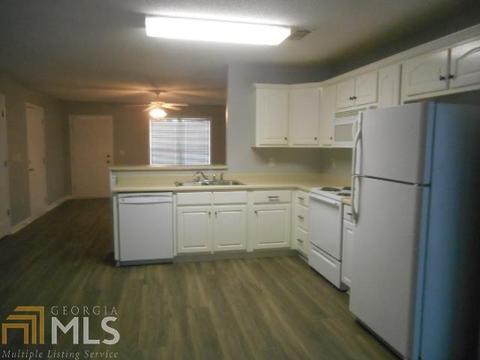 131 Easy St, Dublin, GA 31021 photo 6