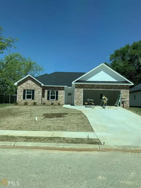 203 Dennard Dr, Perry, GA 31069 photo 1