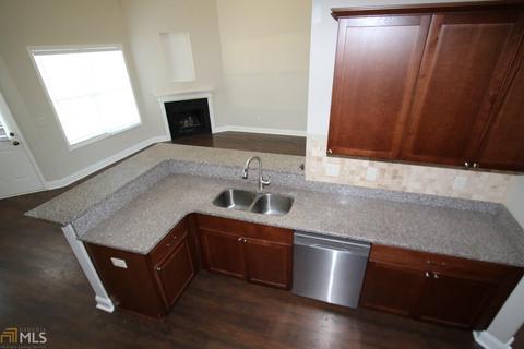 303 Phipps Dr, Lagrange, GA 30241 photo 14