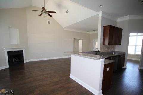 303 Phipps Dr, Lagrange, GA 30241 photo 3