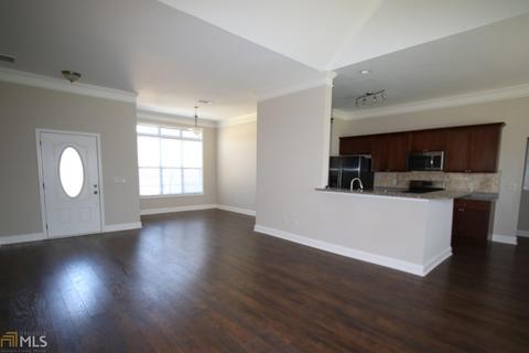 303 Phipps Dr, Lagrange, GA 30241 photo 2