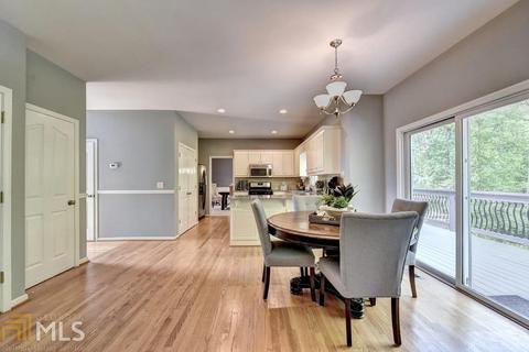 2402 Timberwolf Ct, Buford, GA 30519 photo 2