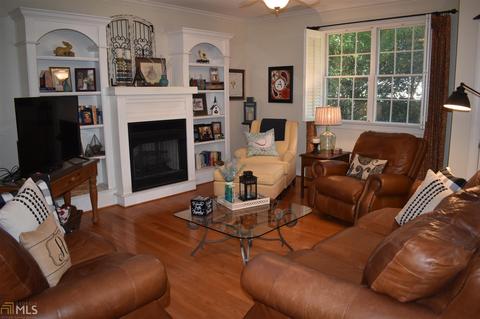 231 E Lane Cir, Lagrange, GA 30240 photo 3