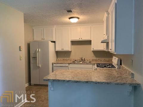 163 12th St, Barnesville, GA 30204 photo 4