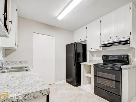 6394 Veracruse Dr, Morrow, GA 30260 photo 10