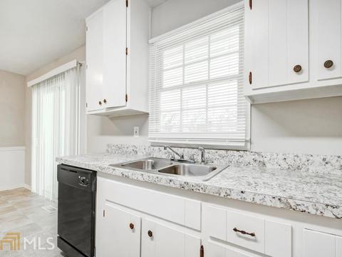 6394 Veracruse Dr, Morrow, GA 30260 photo 12