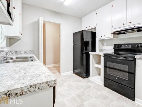 6394 Veracruse Dr, Morrow, GA 30260 photo 11