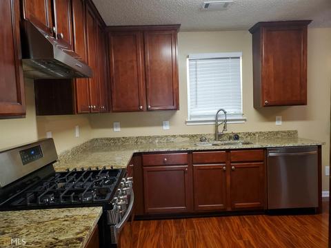 532 Gristmill Ln, Hampton, GA 30228 photo 4
