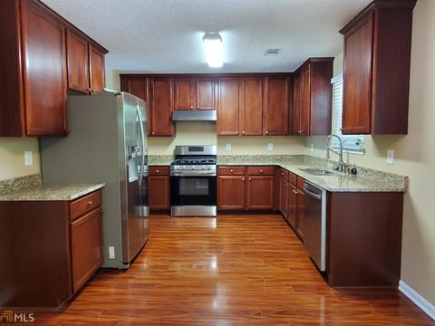 532 Gristmill Ln, Hampton, GA 30228 photo 2