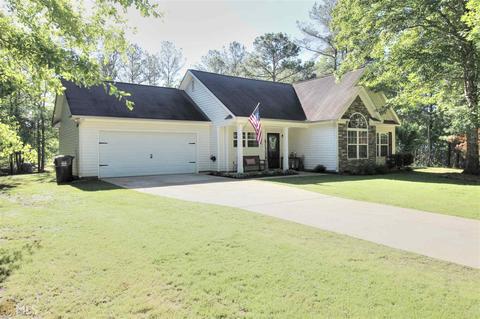 102 Cedar Ridge Dr, Lagrange, GA 30241 photo 1