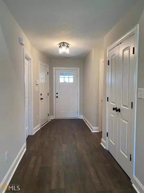127 Locks Heath Ct, Perry, GA 31069 photo 2