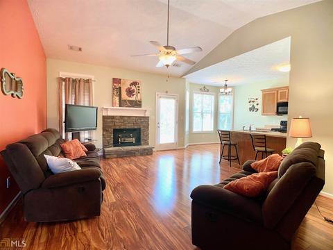 137 Edgemont Ct, Lagrange, GA 30241 photo 3