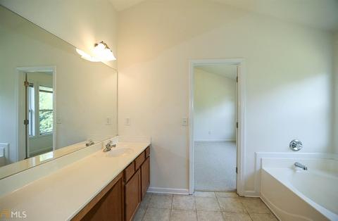 1933 Executive Dr, Duluth, GA 30096 photo 27