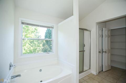 1933 Executive Dr, Duluth, GA 30096 photo 29
