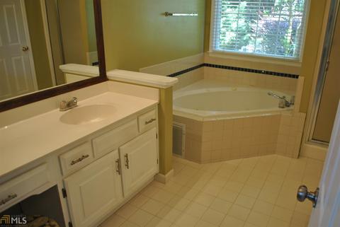 80 Pates Lake Dr, Hampton, GA 30228 photo 11