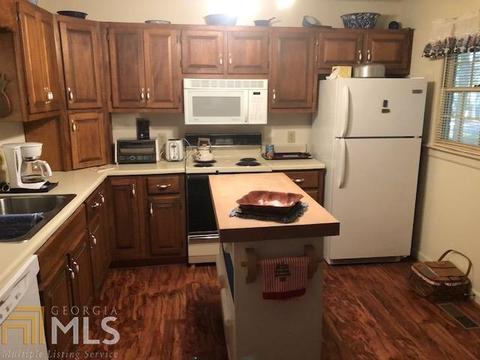 122 Riverview Dr, Clarkesville, GA 30523 photo 4