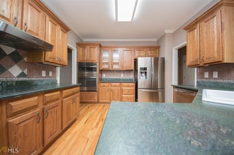110 Bennington Pass, Tyrone, GA 30290 photo 18