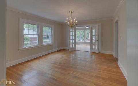 194 E Doyle St, Toccoa, GA 30577 photo 6