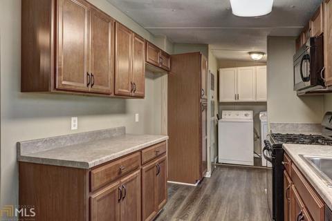 273 Aldora St, Barnesville, GA 30204 photo 9