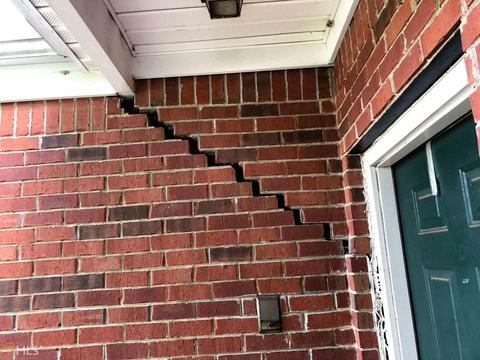 704 Winbrook Dr, Mcdonough, GA 30253 photo 2