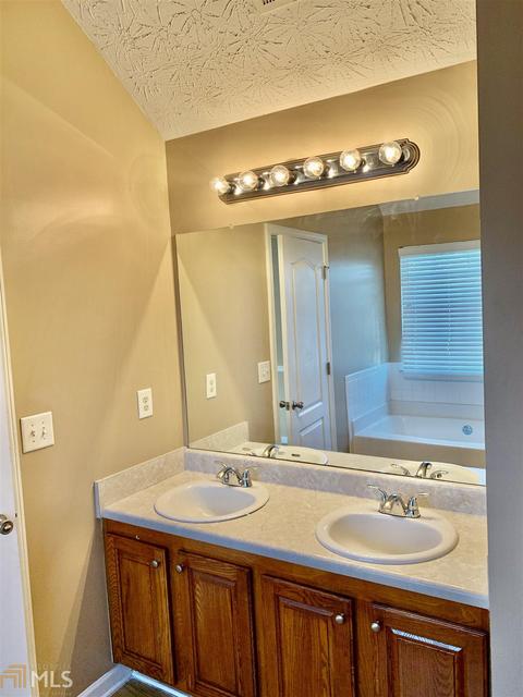 110 Heaton Dr, Covington, GA 30016 photo 4