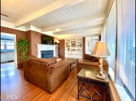 105 Mclean St, Claxton, GA 30417 photo 9