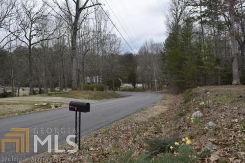 393 Crawford Cir, Toccoa, GA 30577 photo 3
