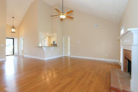 2000 Graybrook Dr, Grayson, GA 30017 photo 3