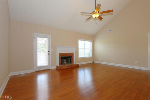 2000 Graybrook Dr, Grayson, GA 30017 photo 4