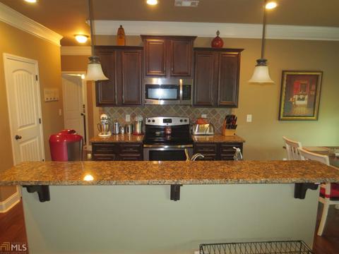 111 Regency Ct, Warner Robins, GA 31088 photo 2