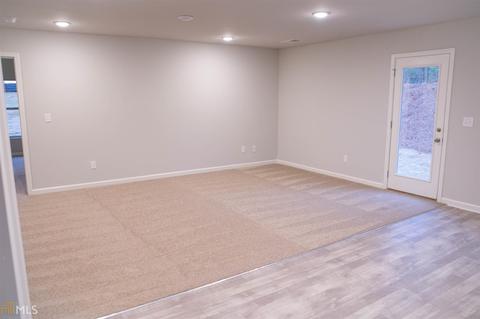 432 White Pines Dr, Jackson, GA 30233 photo 8