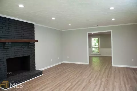 203 Cheyenne Dr, Lagrange, GA 30241 photo 2