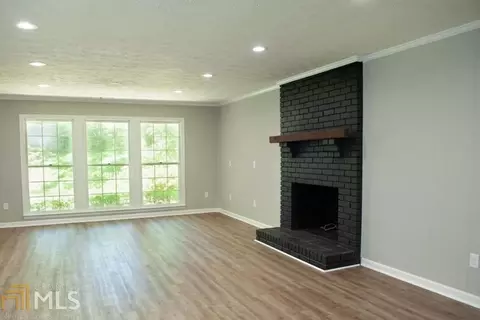 203 Cheyenne Dr, Lagrange, GA 30241 photo 4