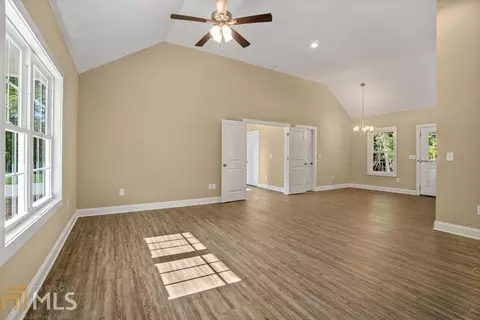 197 Five Points Rd, Milner, GA 30257 photo 7