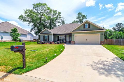 105 Karis Ct, Perry, GA 31069 photo 2
