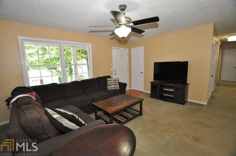232 Doster Dr, Winder, GA 30680 photo 4