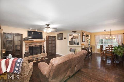 211 Carriage House Ln, Lagrange, GA 30240 photo 6