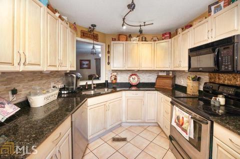 211 Carriage House Ln, Lagrange, GA 30240 photo 9