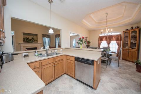 305 Boston Dr, Lagrange, GA 30240 photo 6