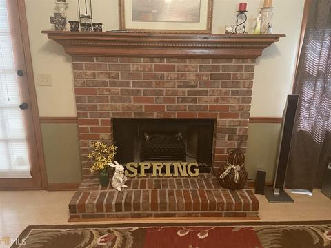 10 Oakbrook Ct, Covington, GA 30016 photo 4