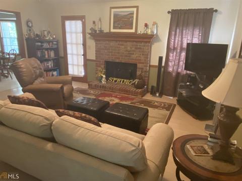 10 Oakbrook Ct, Covington, GA 30016 photo 3